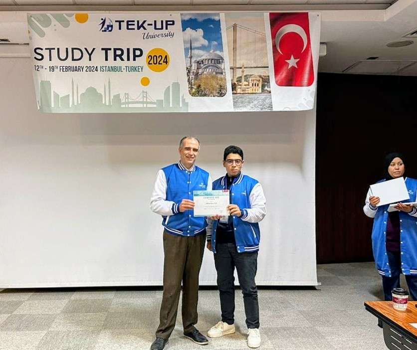 Mohamed Yacine Riabi receiving his certificate during the TEK-UP Study Trip in Istanbul in February 2024